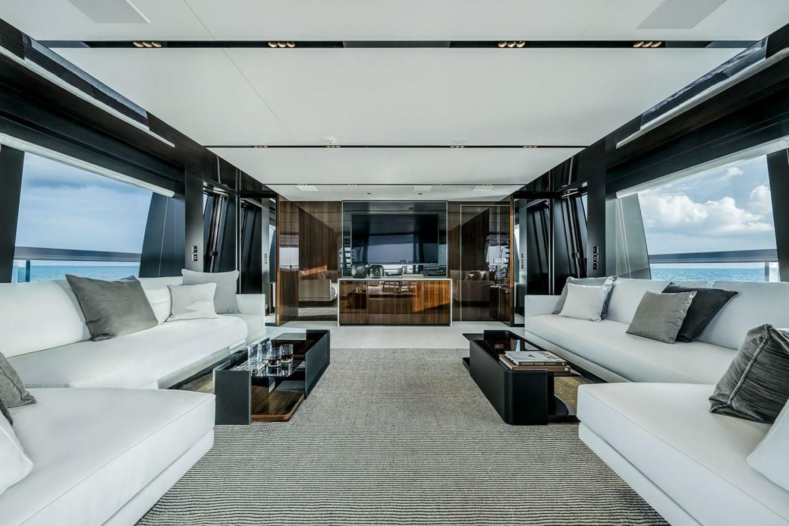 2023 Riva Bellissima