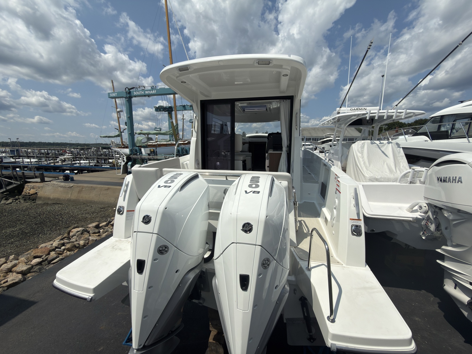 2027 Beneteau Antares 9