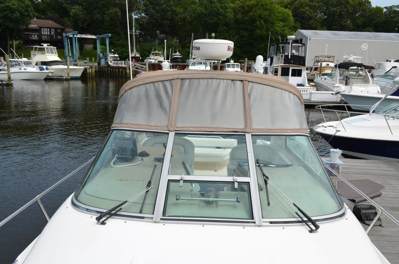 Enalios 29ft Sea Ray Yacht For Sale