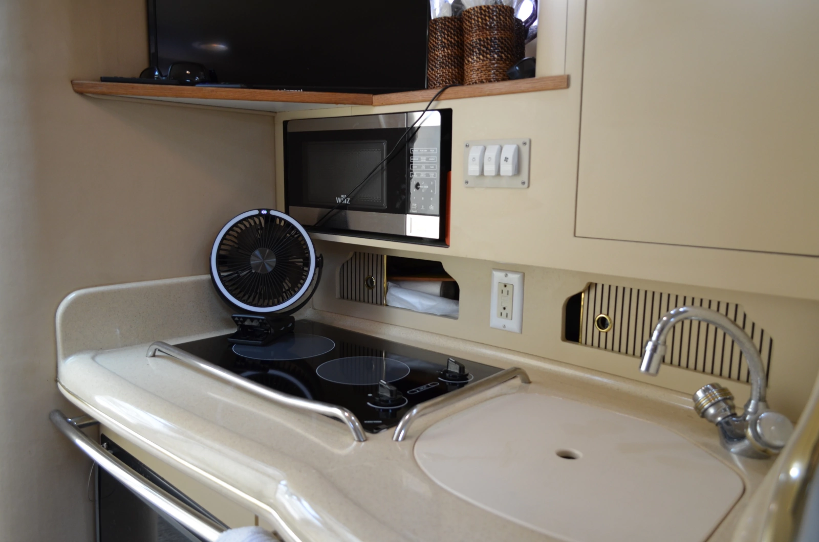 Enalios 29ft Sea Ray Yacht For Sale