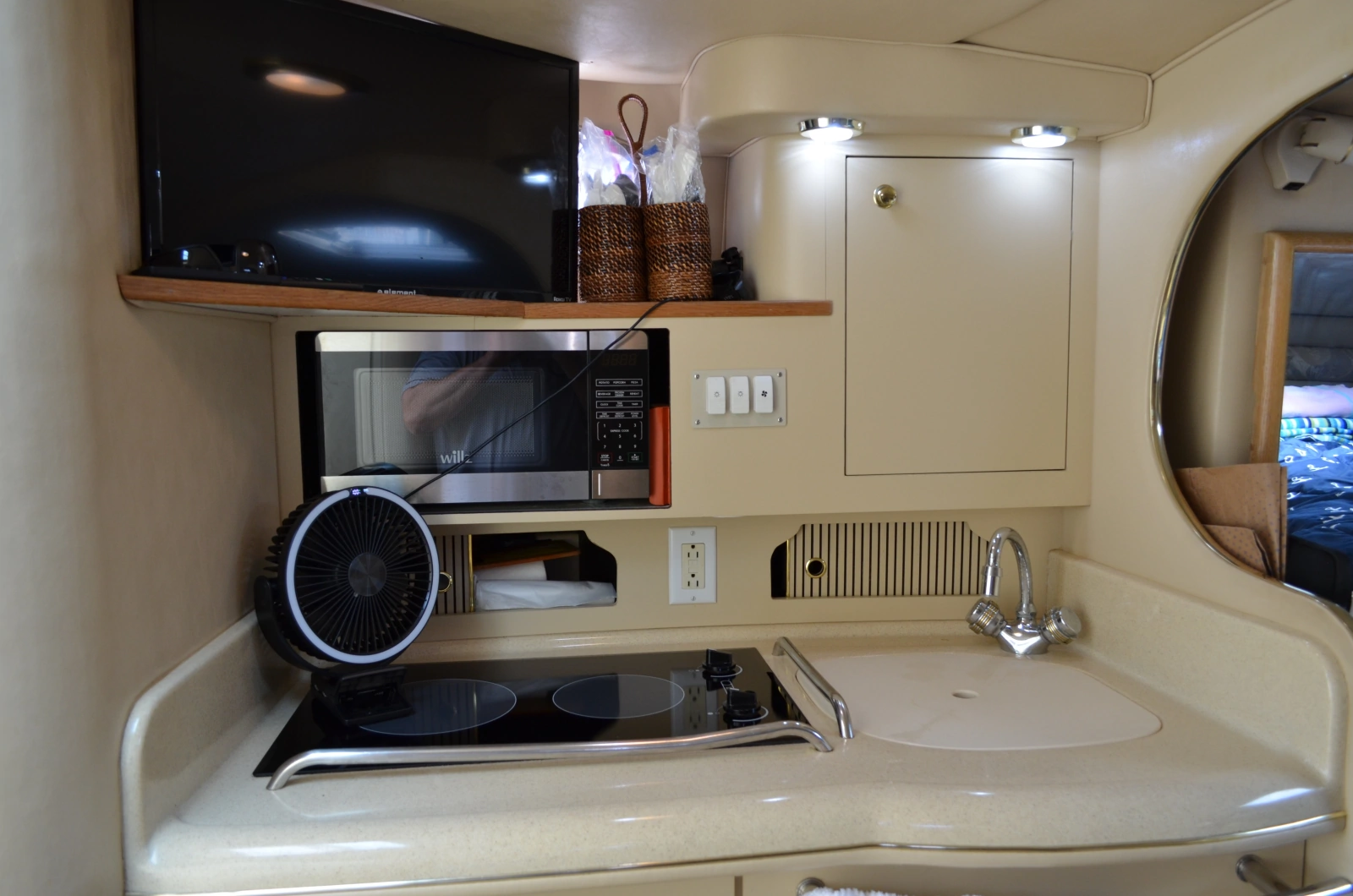 Enalios 29ft Sea Ray Yacht For Sale