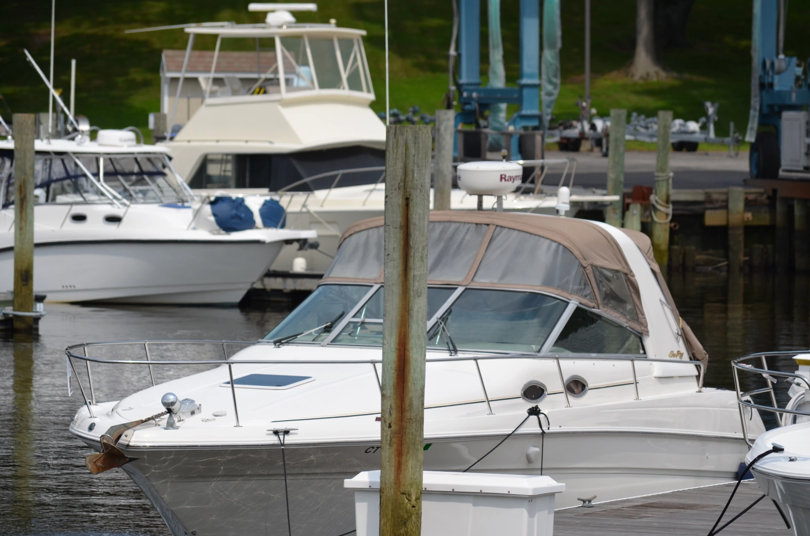 Enalios 29ft Sea Ray Yacht For Sale