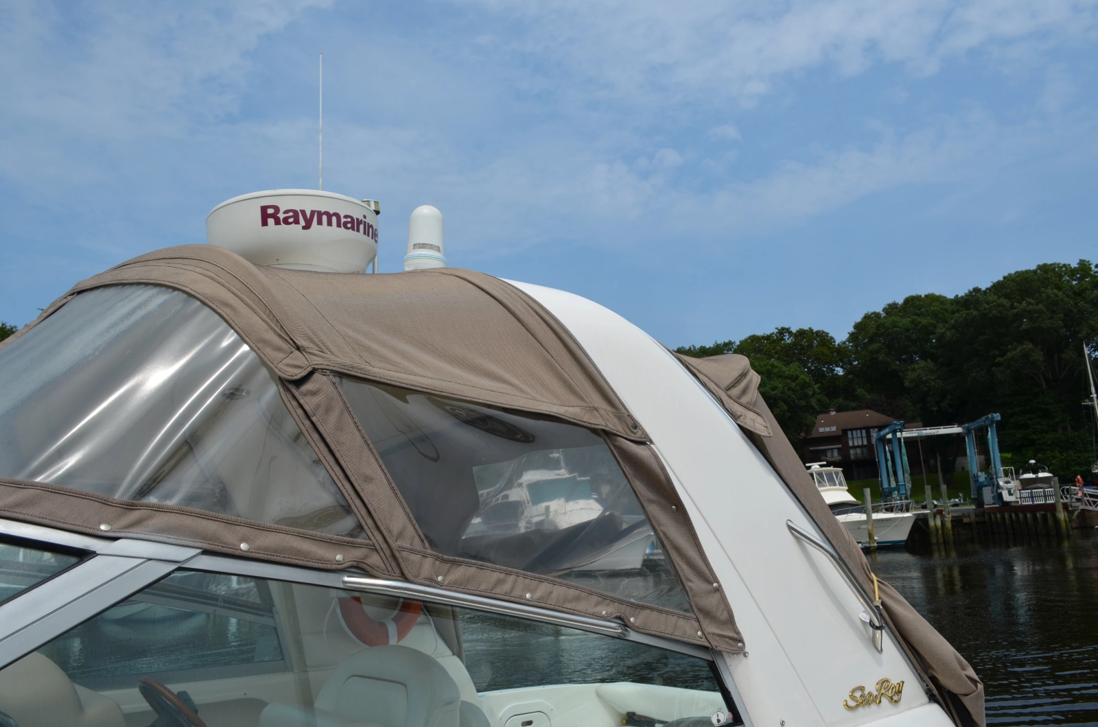 Enalios 29ft Sea Ray Yacht For Sale