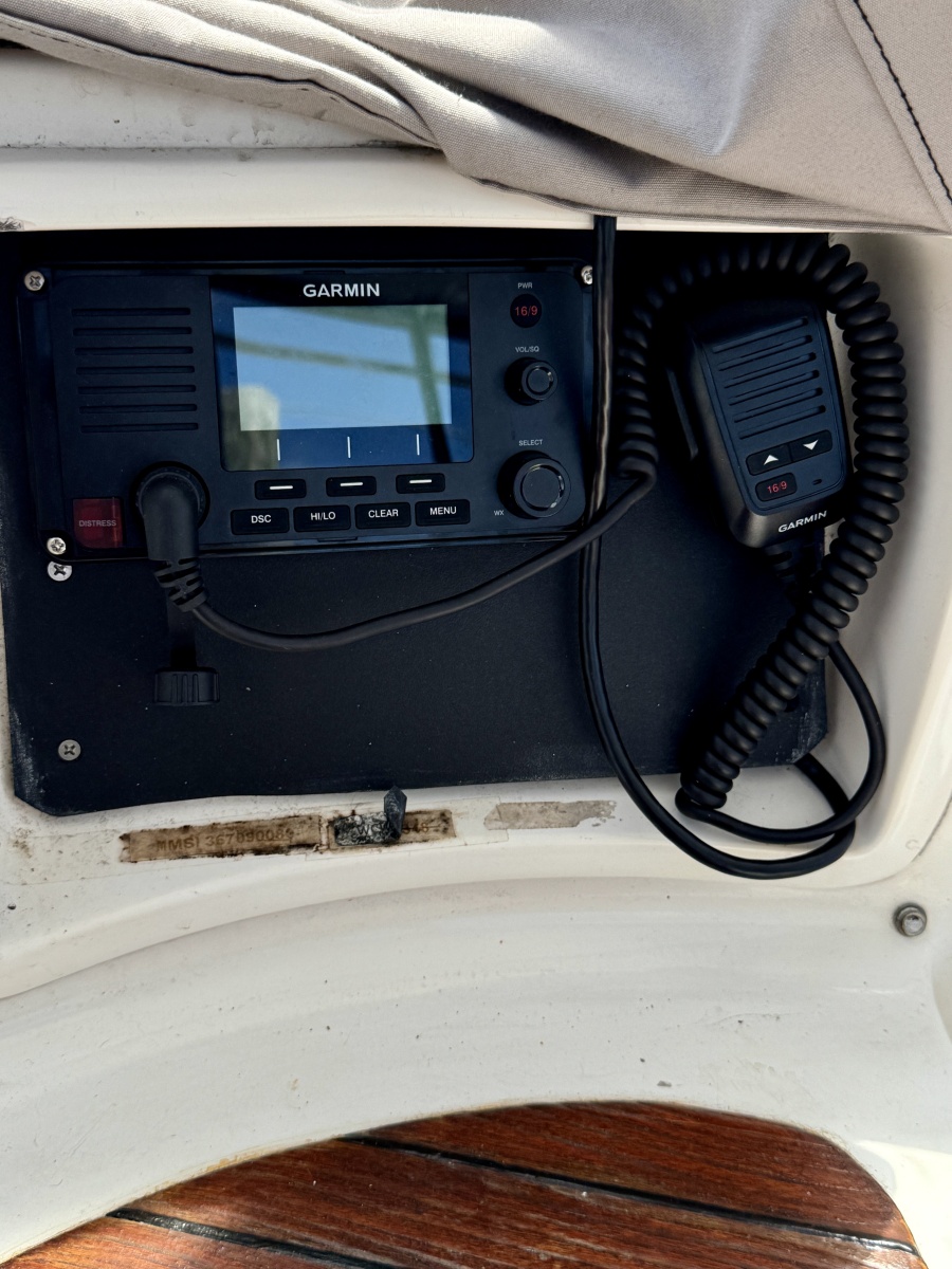 1990 Passport Royal Passport 49