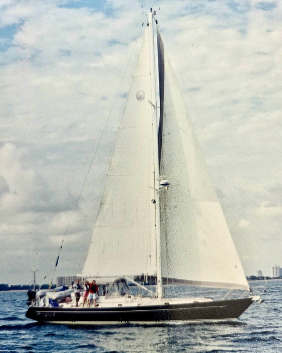 1990 Passport Royal Passport 49