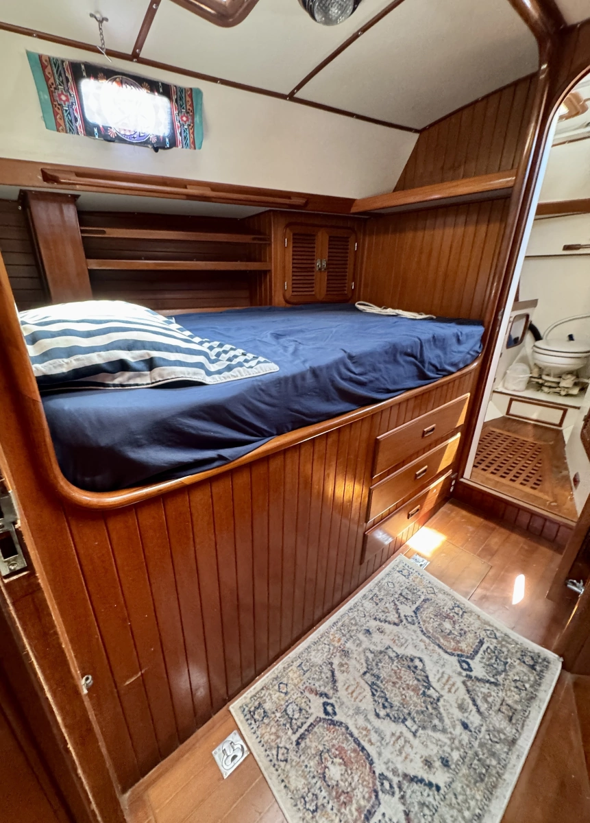 1990 Passport Royal Passport 49