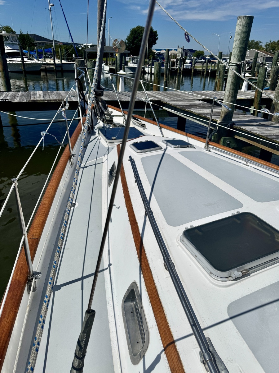 1990 Passport Royal Passport 49