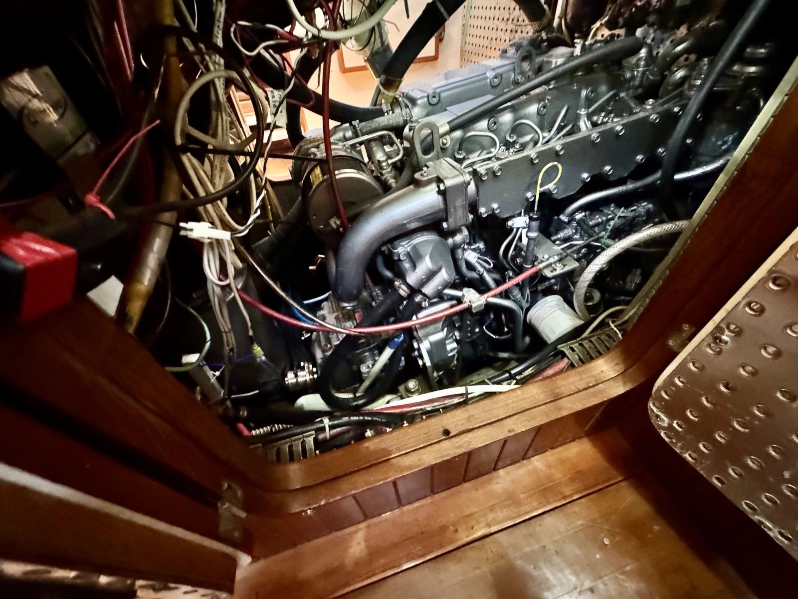 1990 Passport Royal Passport 49