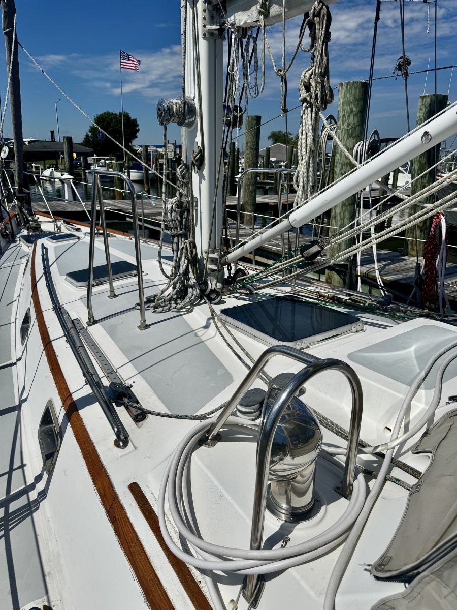 1990 Passport Royal Passport 49