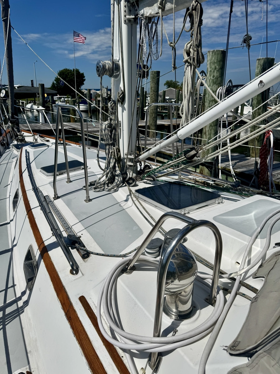 1990 Passport Royal Passport 49