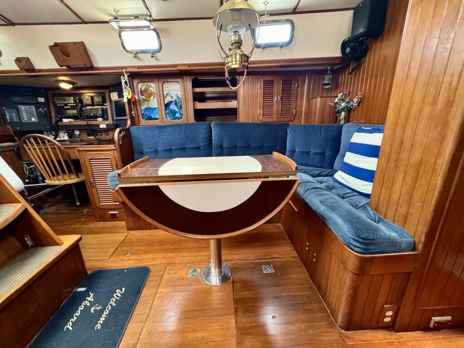 1990 Passport Royal Passport 49