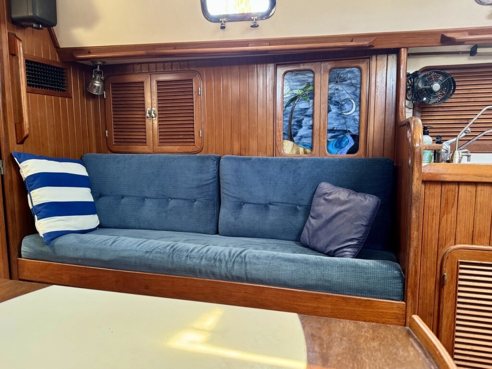 1990 Passport Royal Passport 49