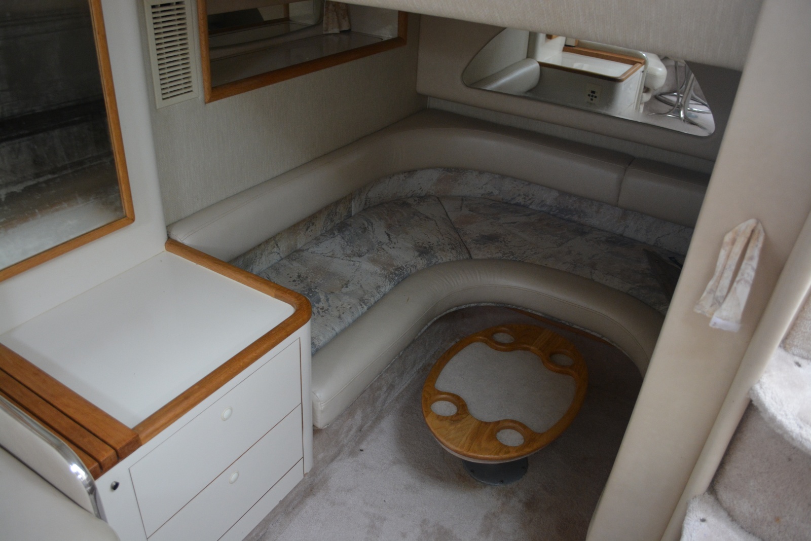 1996 Sea Ray Sundancer 370