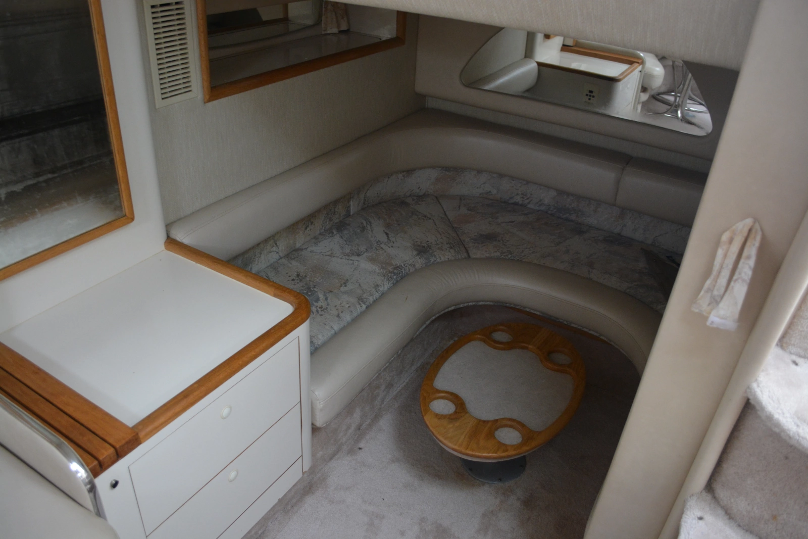 1996 Sea Ray Sundancer 370