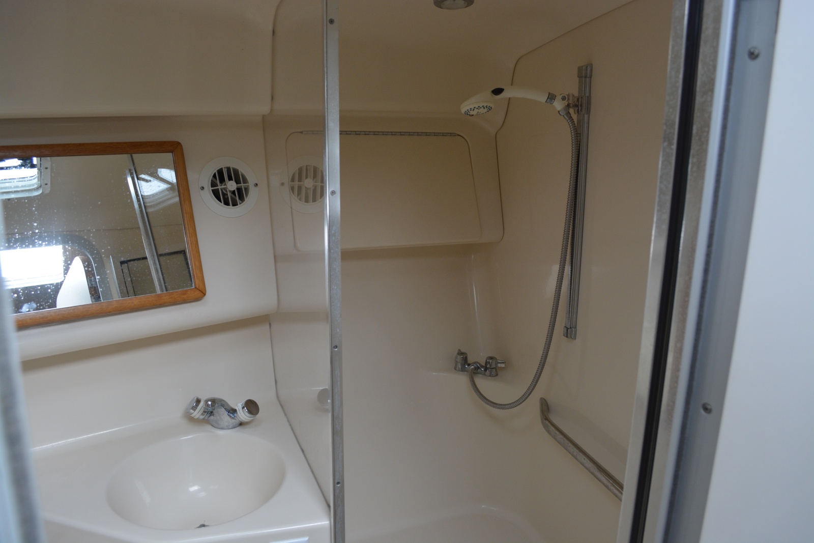 1996 Sea Ray Sundancer 370