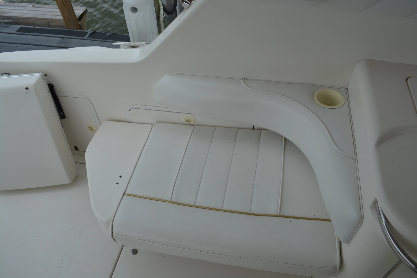 1996 Sea Ray Sundancer 370