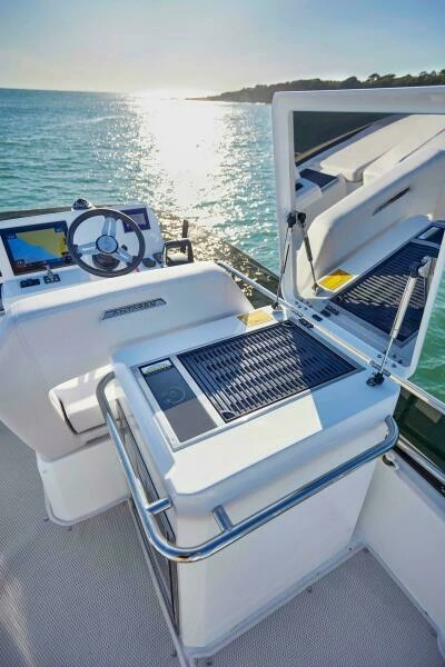 2027 Beneteau Antares 12 Fly