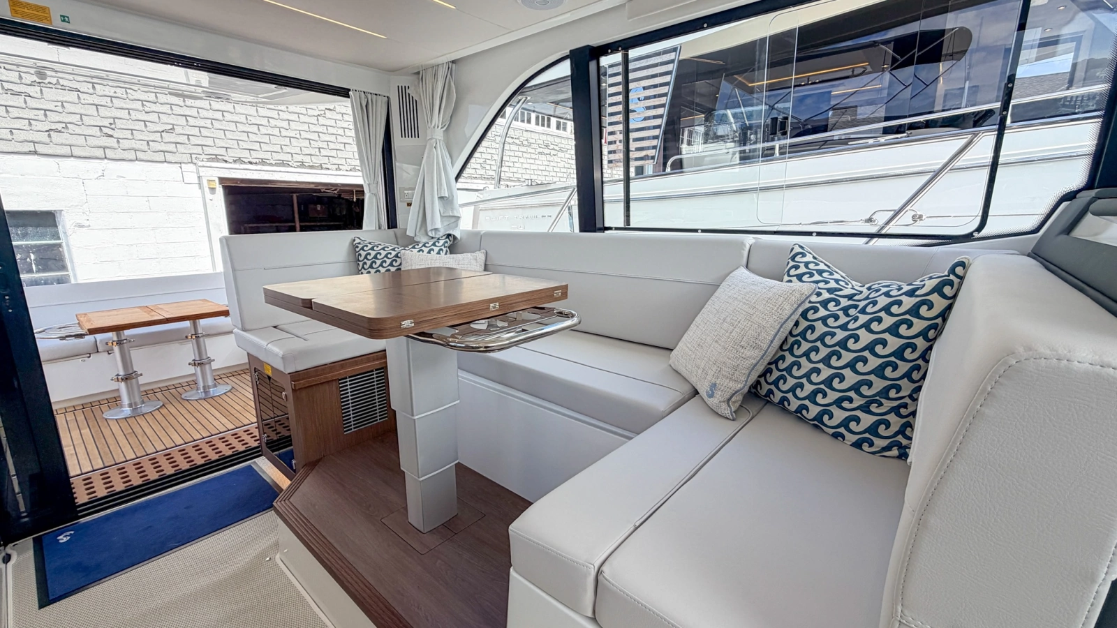2027 Beneteau Antares 12 Fly