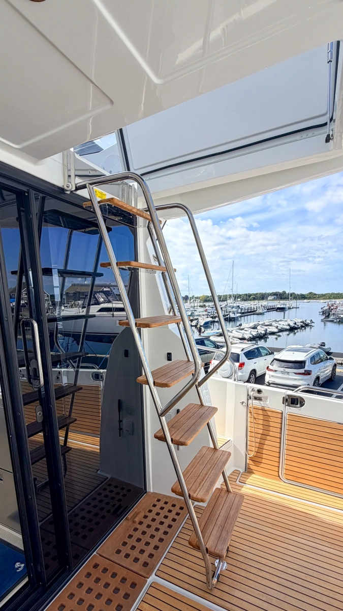 2027 Beneteau Antares 12 Fly