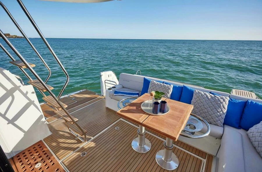 2027 Beneteau Antares 12 Fly