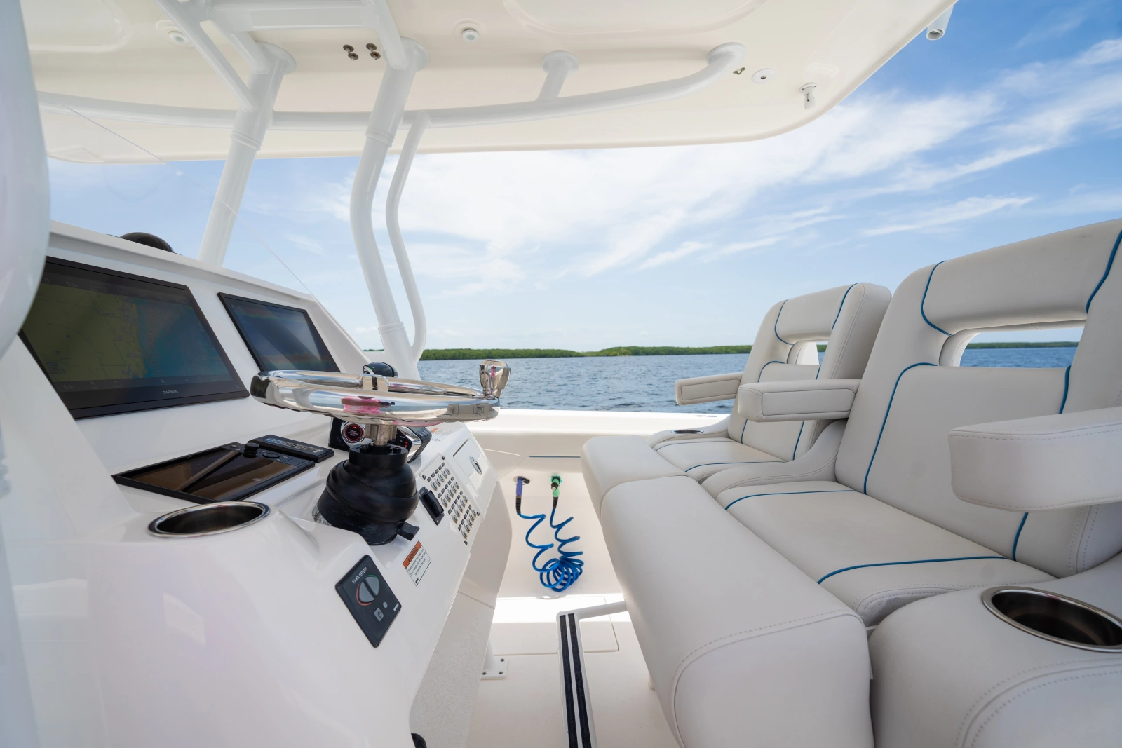 2023 Intrepid 345 Nomad FE