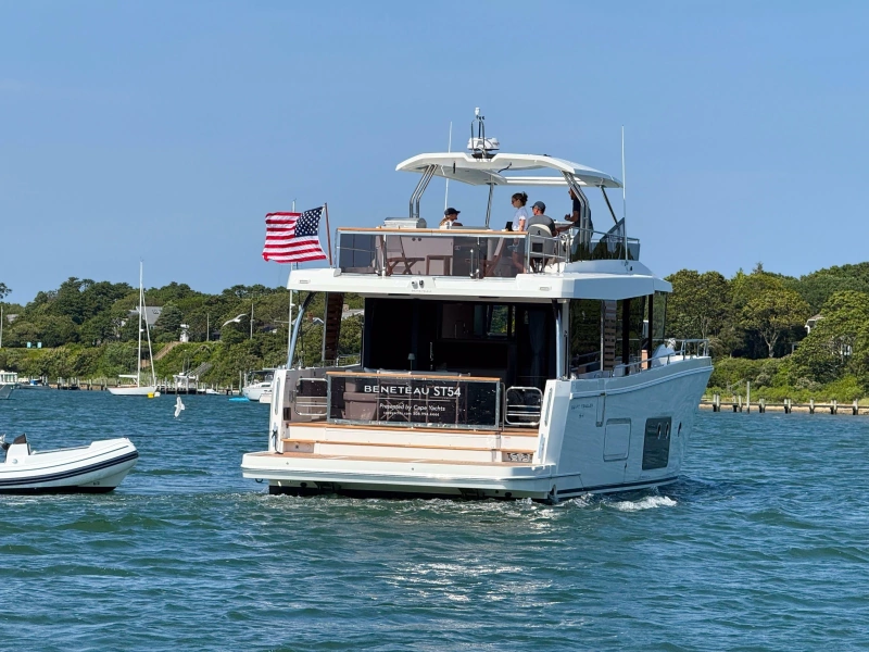 2026 Beneteau Swift Trawler 54