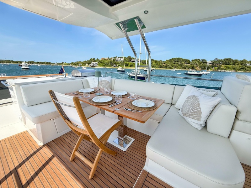 2026 Beneteau Swift Trawler 54