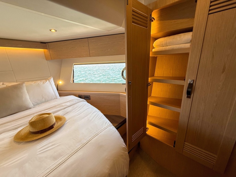 2026 Beneteau Swift Trawler 54