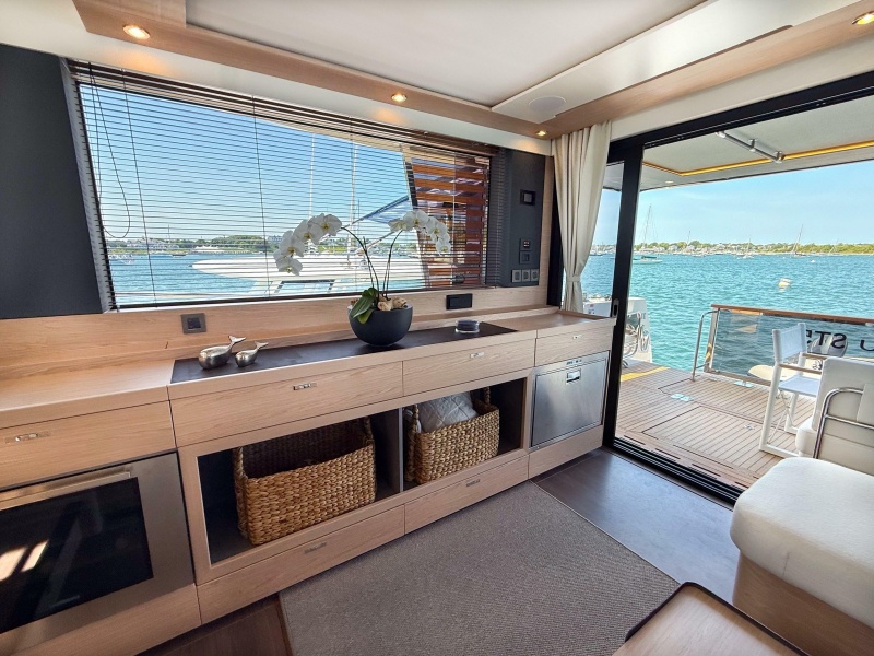2026 Beneteau Swift Trawler 54