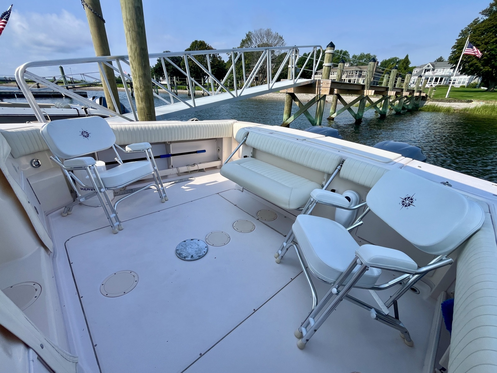 2003 Grady-White Express 330