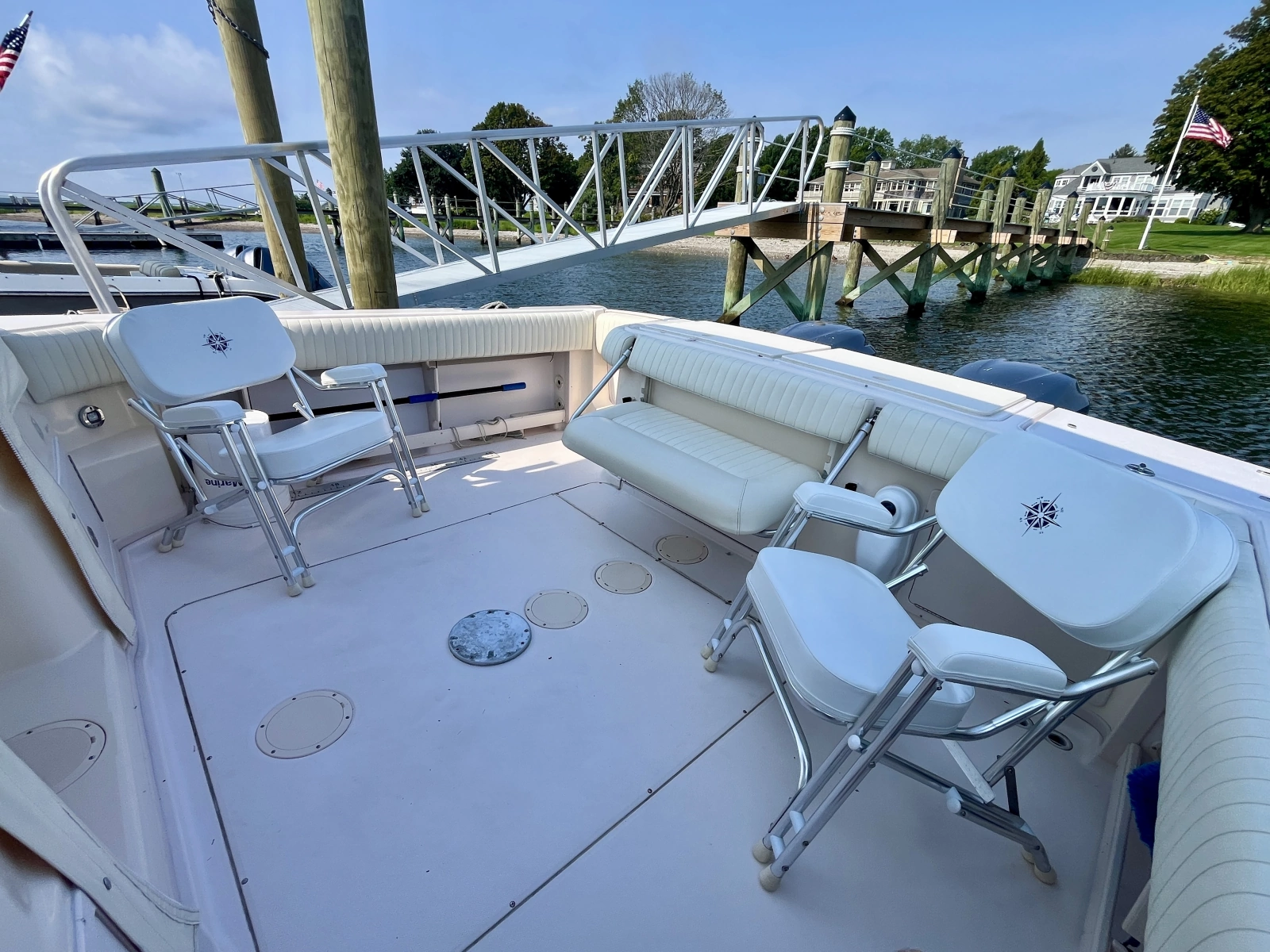 2003 Grady-White Express 330