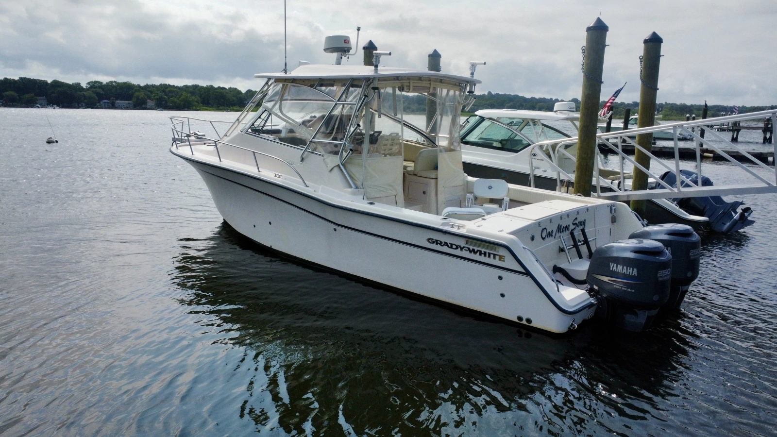 2003 Grady-White Express 330