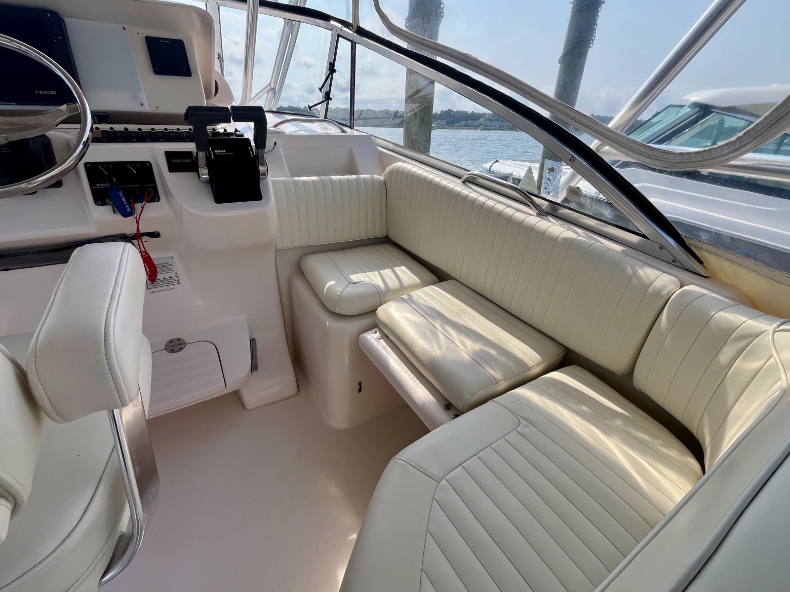 2003 Grady-White Express 330