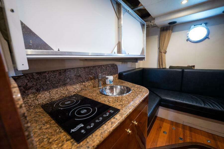 2004 Azimut 80 Carat