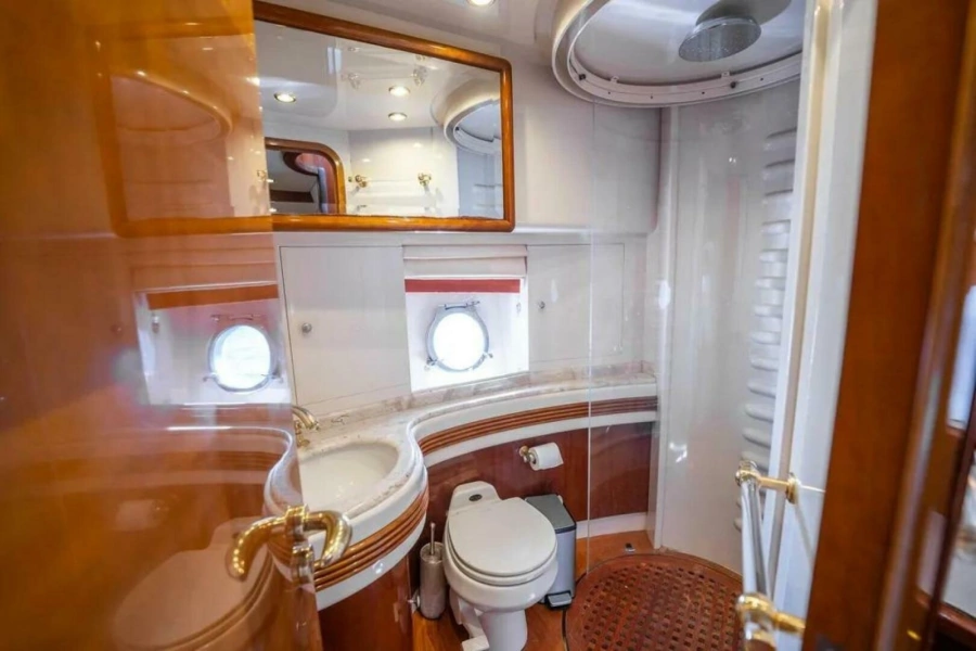 2004 Azimut 80 Carat