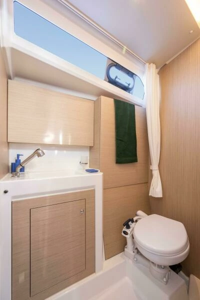 2027 Beneteau Oceanis 37.1