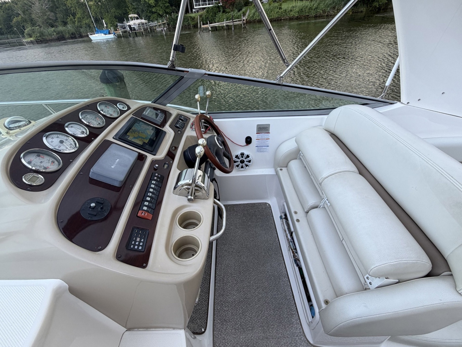 2004 Chaparral Signature 350