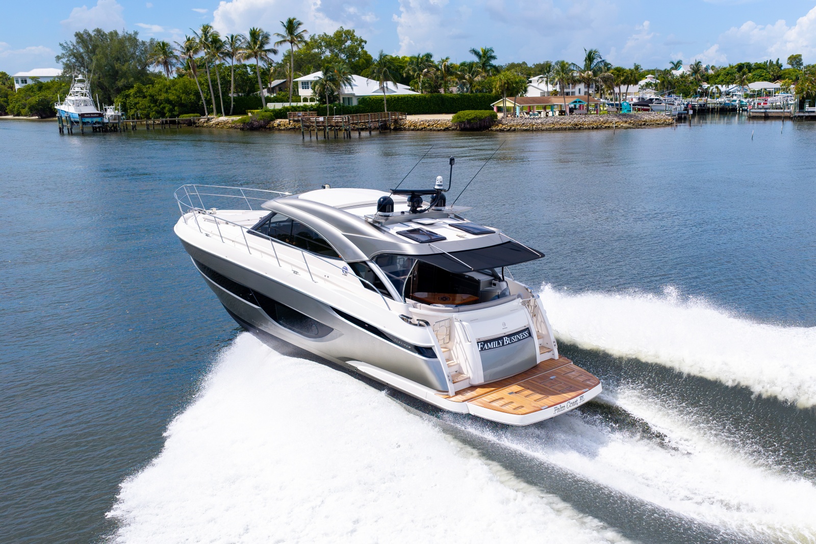 2023 Riviera 4600 Sport Yacht