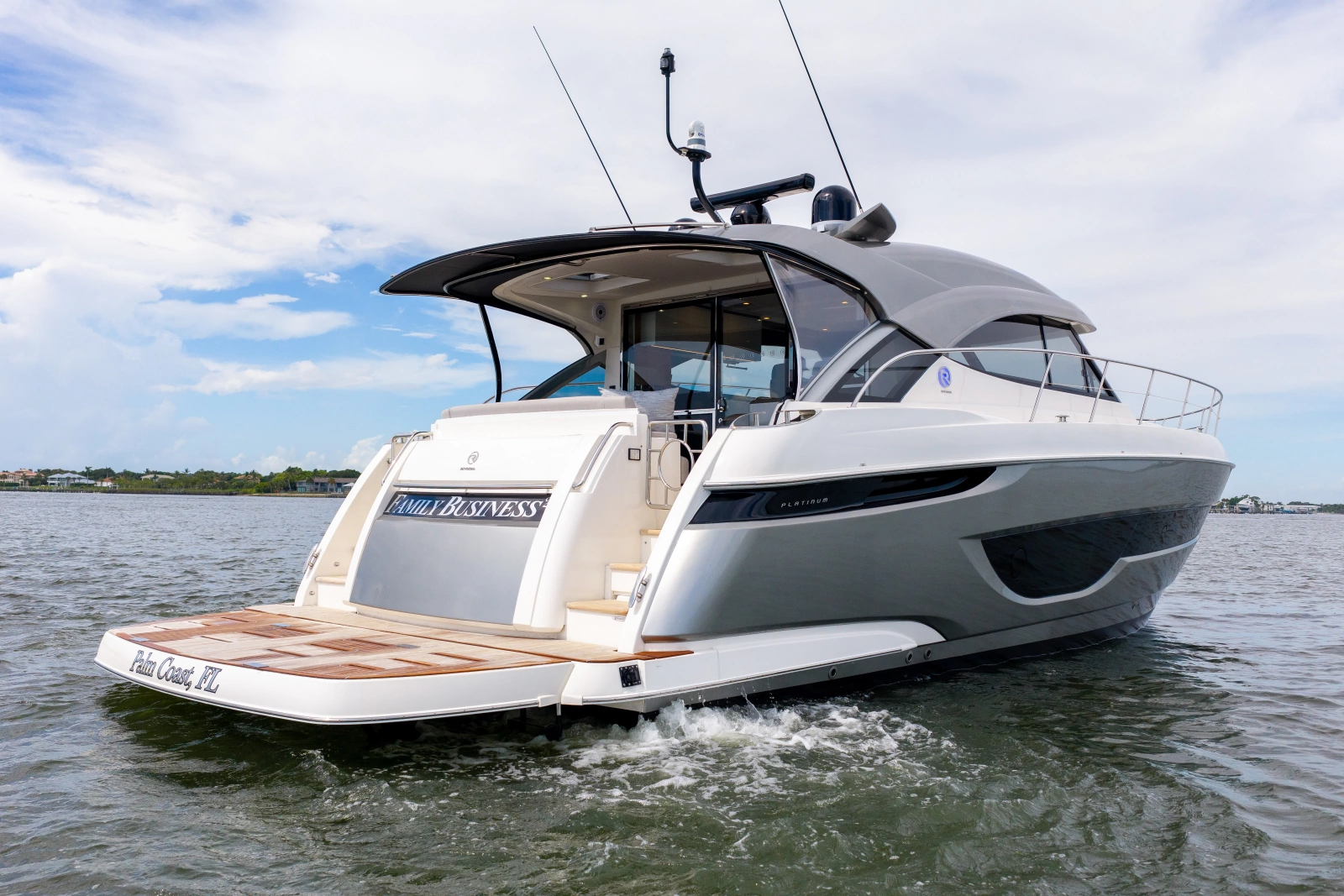 2023 Riviera 4600 Sport Yacht