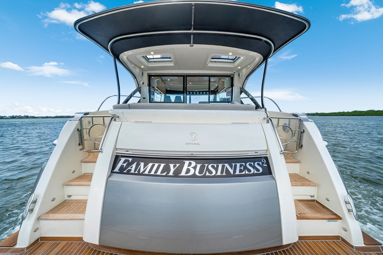 2023 Riviera 4600 Sport Yacht