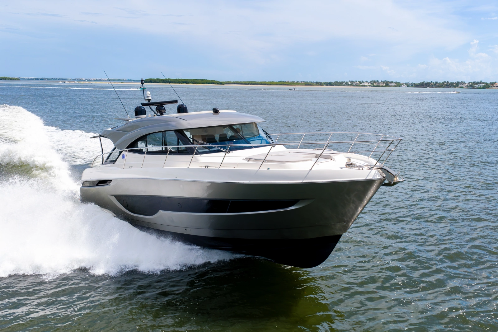 2023 Riviera 4600 Sport Yacht