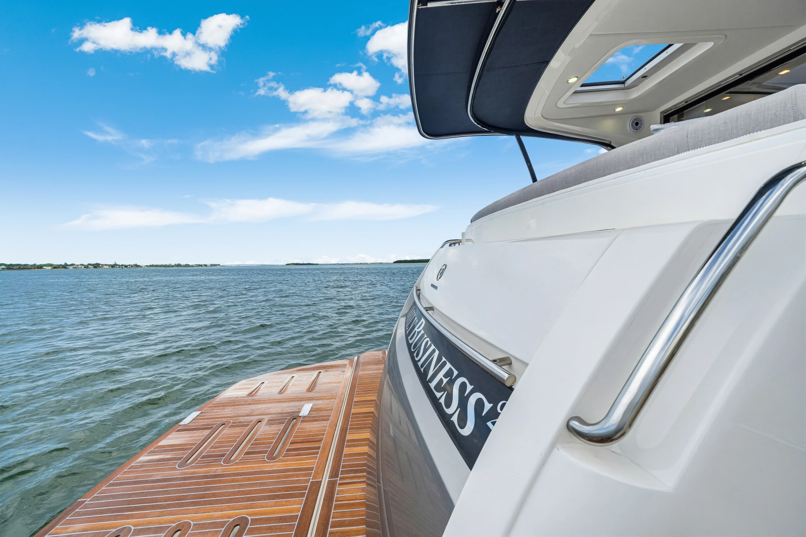2023 Riviera 4600 Sport Yacht