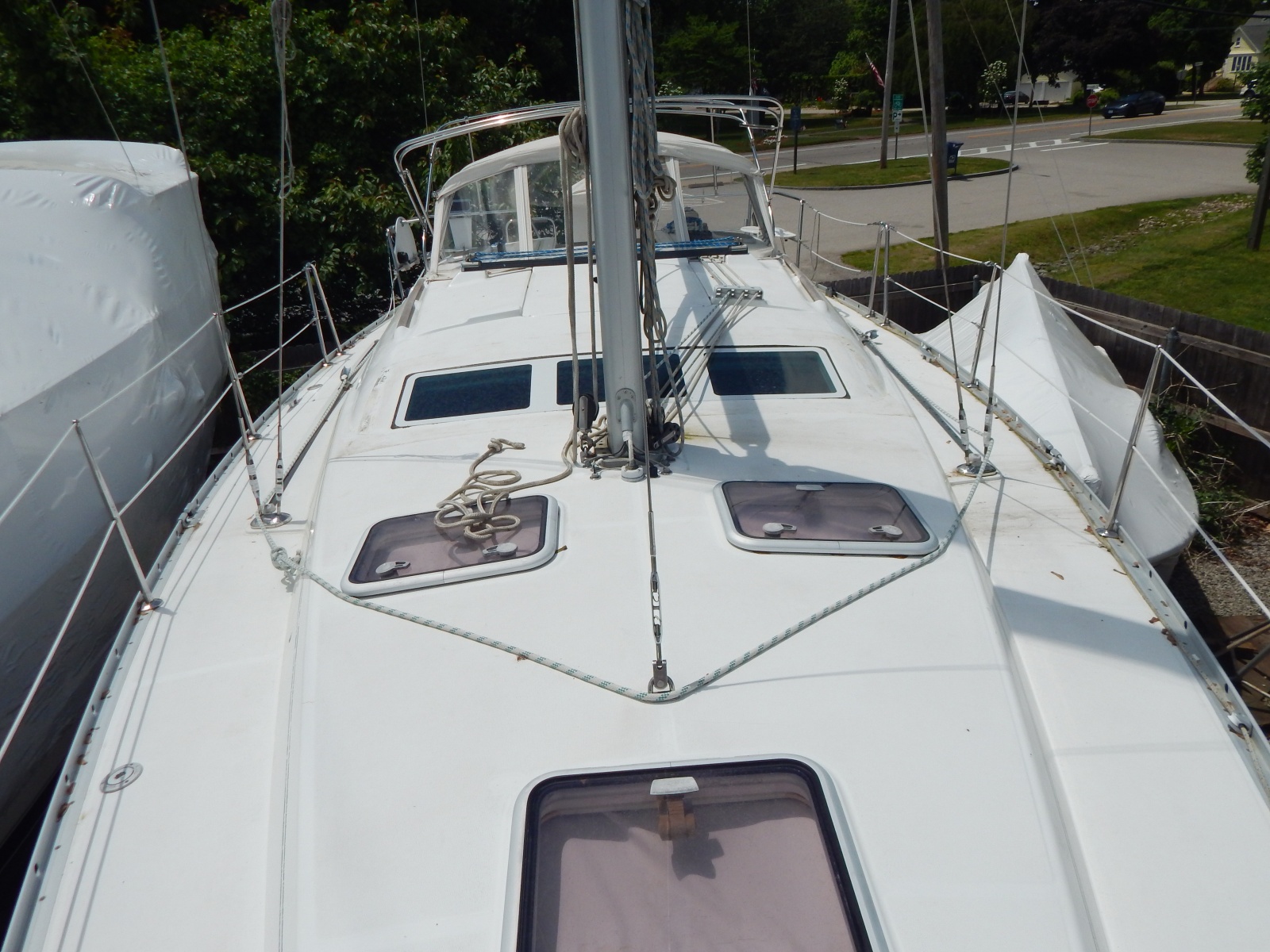2004 Beneteau 373
