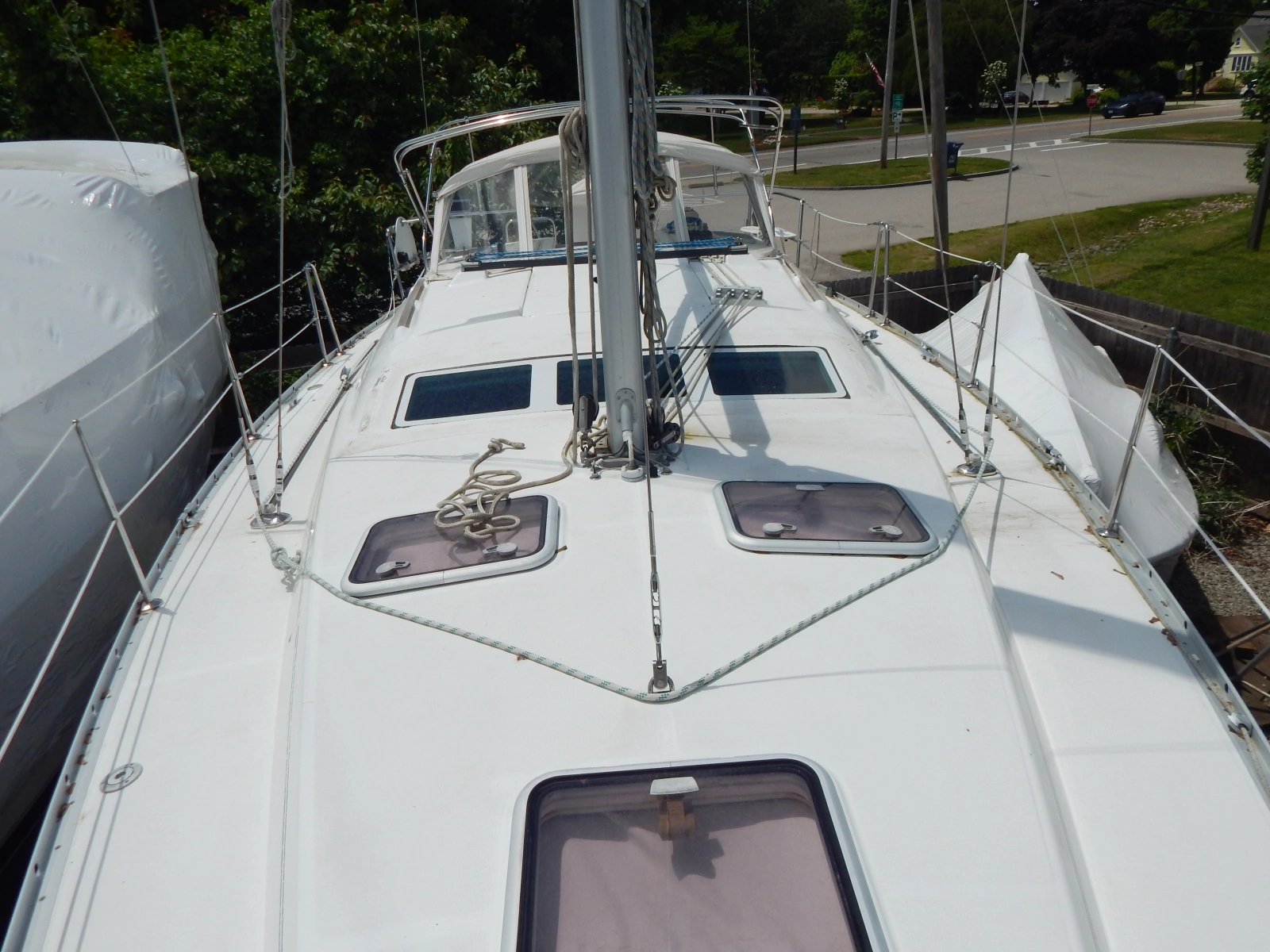 2004 Beneteau 373
