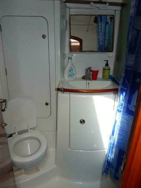 2004 Beneteau 373