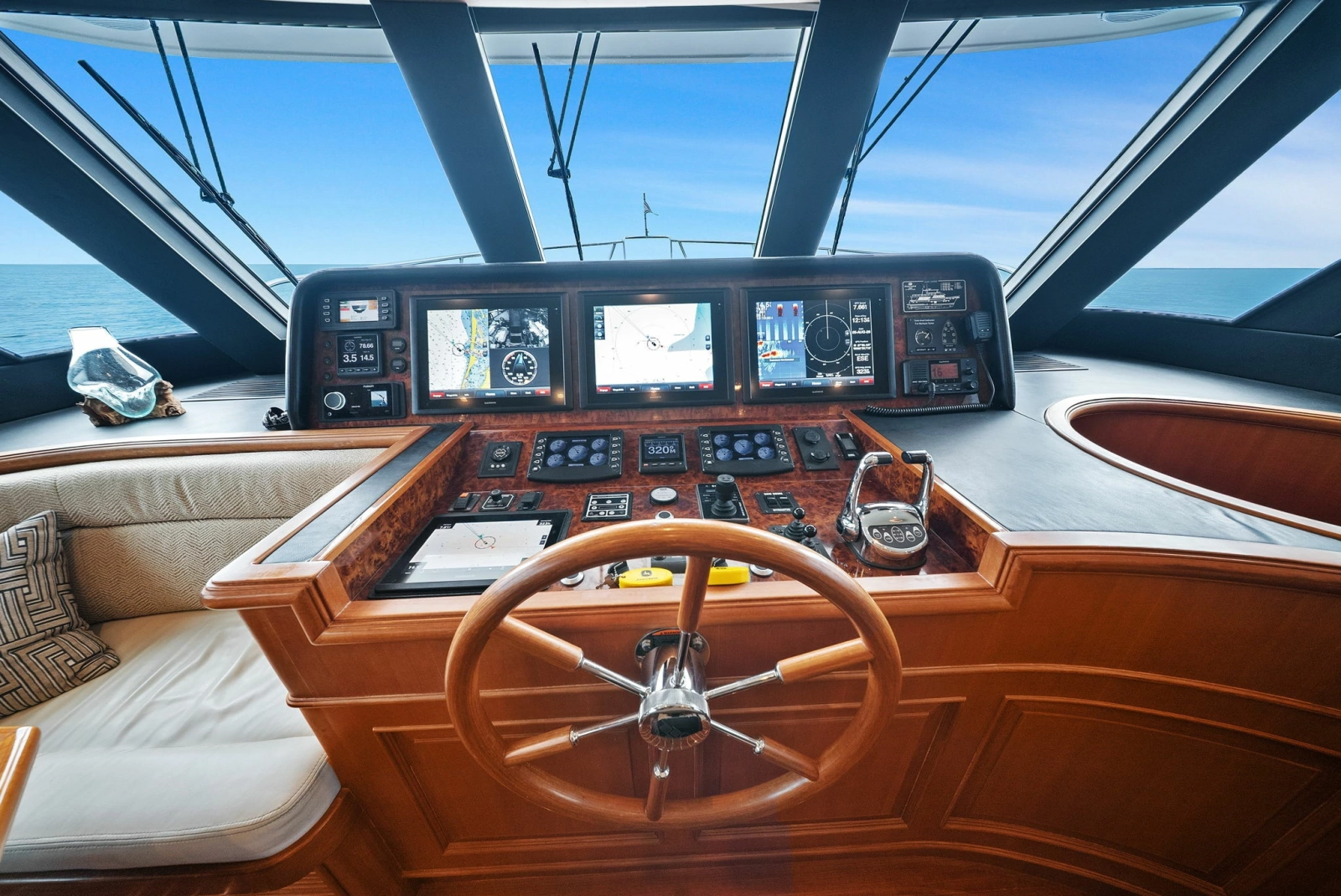 2015 Hampton Endurance 658