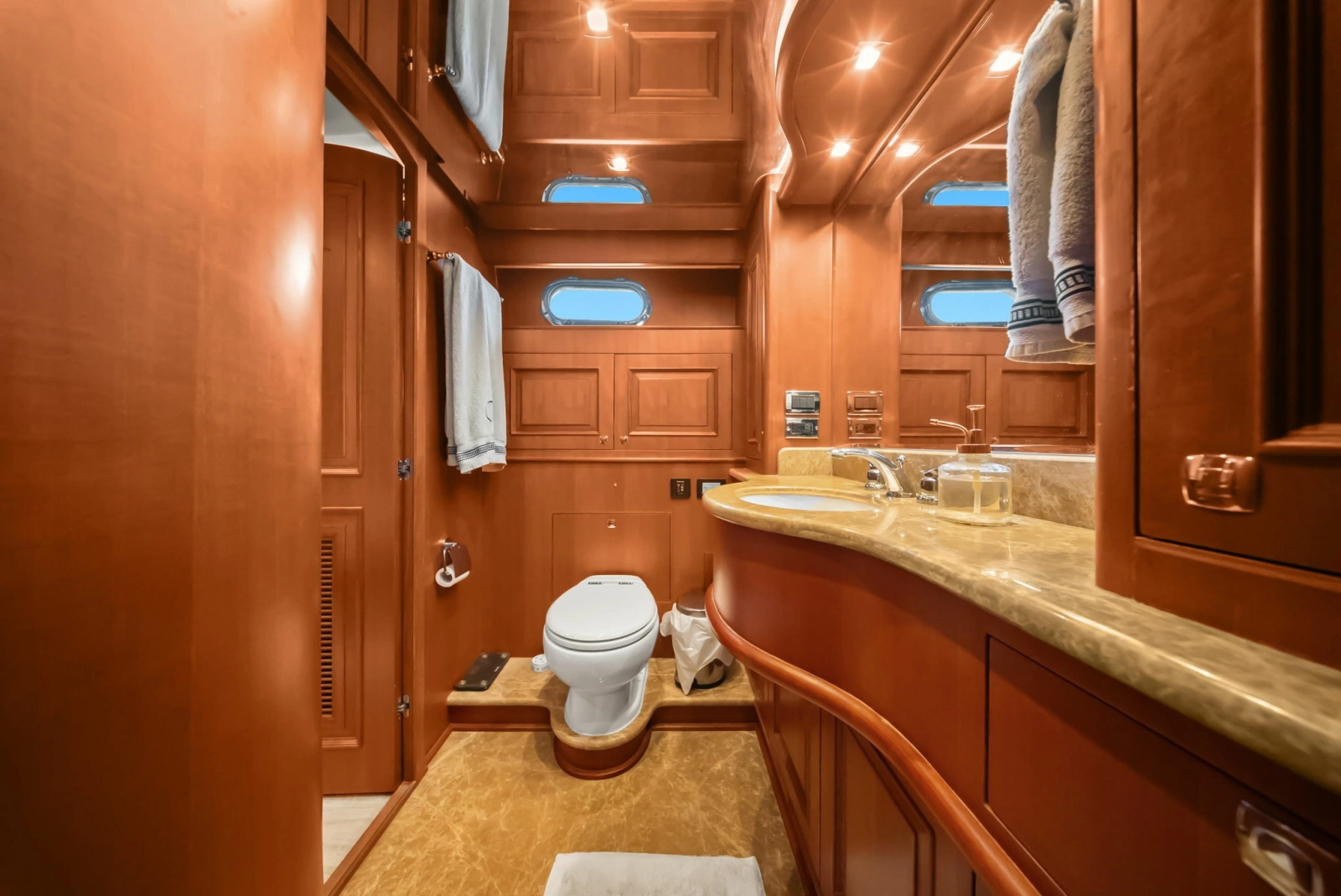 2015 Hampton Endurance 658