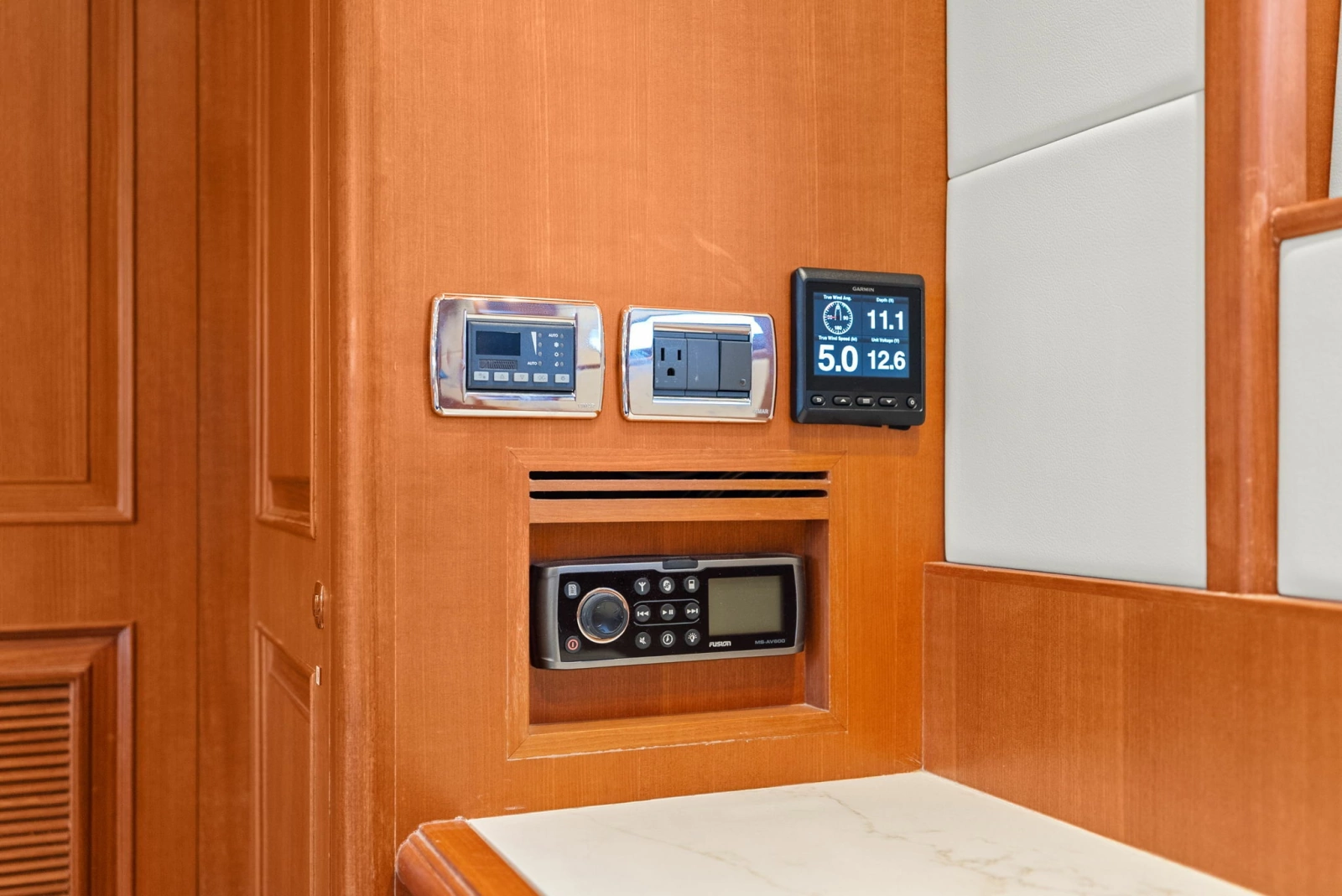 2015 Hampton Endurance 658
