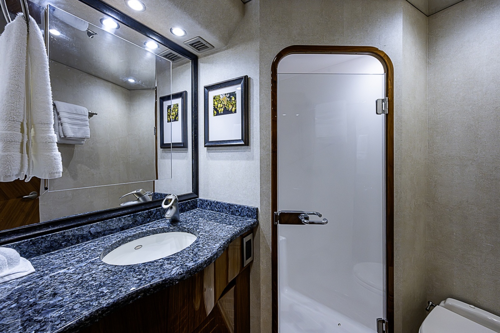 2011 Viking 76 Enclosed Bridge