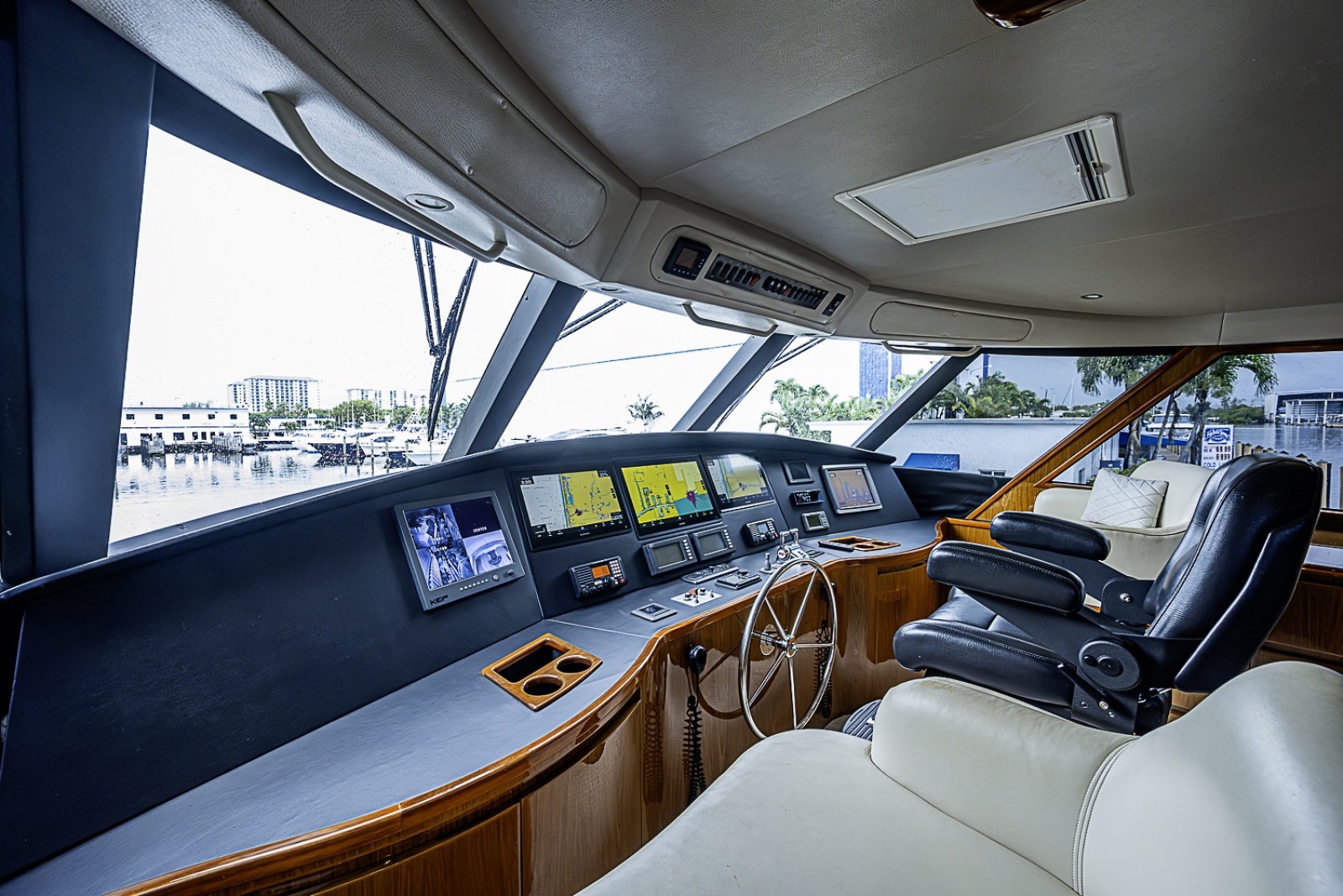 2011 Viking 76 Enclosed Bridge